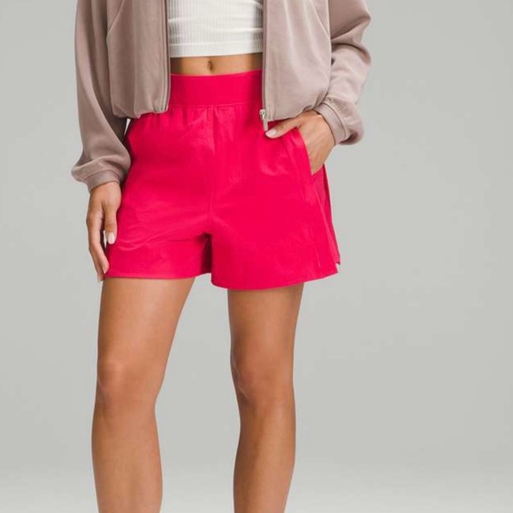 NWOT-Lululemon Stretch Woven Relaxed Fit HR Short 4” Cherry Mist - Picture 1 of 6